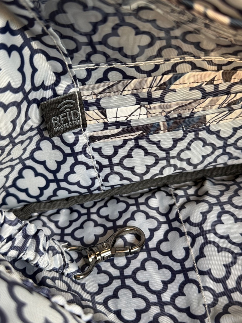 Lug Lily Navy Blue Hippy 2 Limited Edition Crossbody Bag – NWOT, RFID Protection - Picture 6 of 13